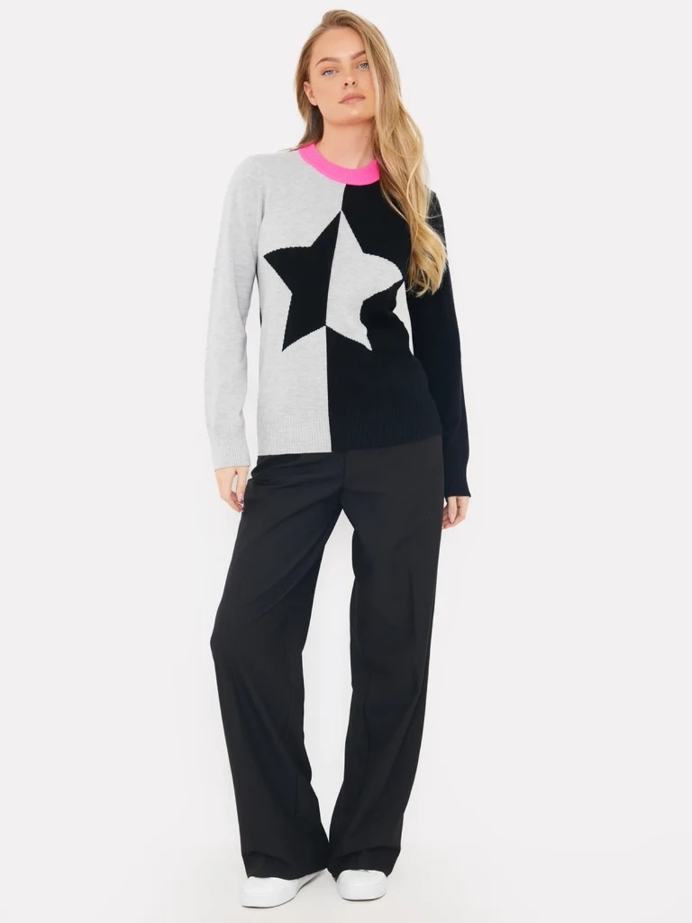 Colorblock Star Crewneck Sweater in Black, Light Gray & Pink